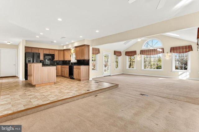 15470 MEHERRIN DR, Centreville, VA 20120