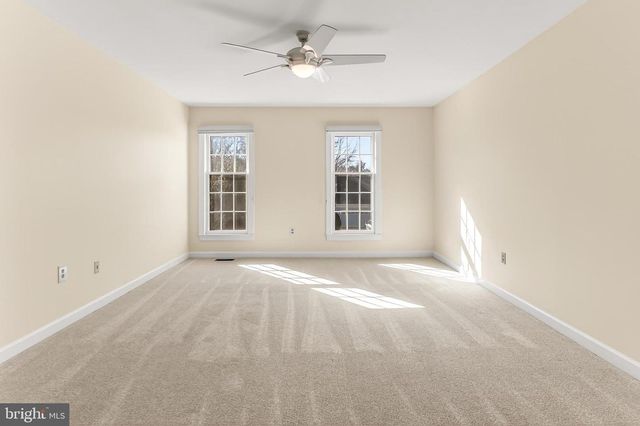 15470 MEHERRIN DR, Centreville, VA 20120