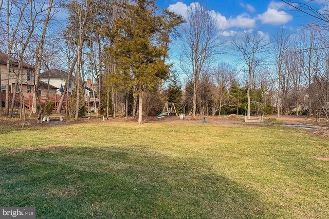 15470 MEHERRIN DR, Centreville, VA 20120