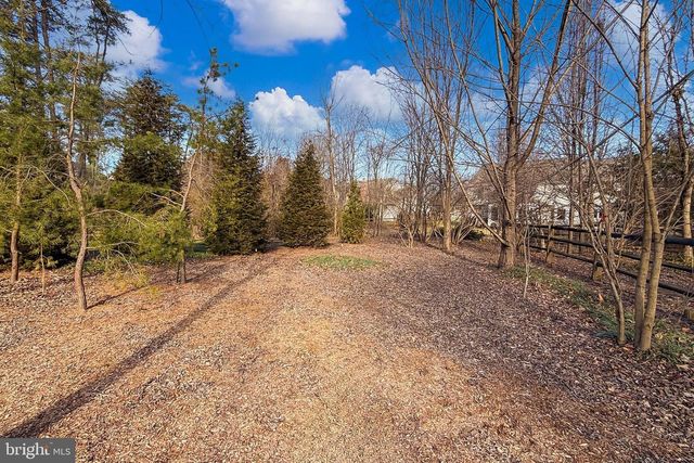 15470 MEHERRIN DR, Centreville, VA 20120