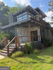 1637 Emerald Avenue, Atlanta, GA 30310