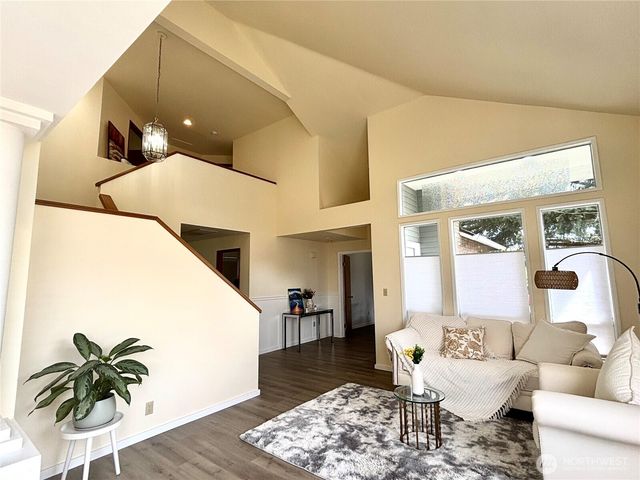 21523 129th Avenue SE, Kent, WA 98031
