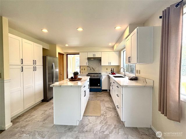21523 129th Avenue SE, Kent, WA 98031