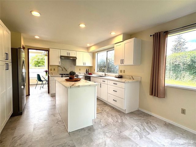 21523 129th Avenue SE, Kent, WA 98031