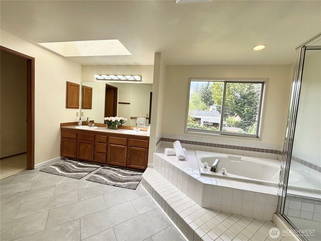 21523 129th Avenue SE, Kent, WA 98031