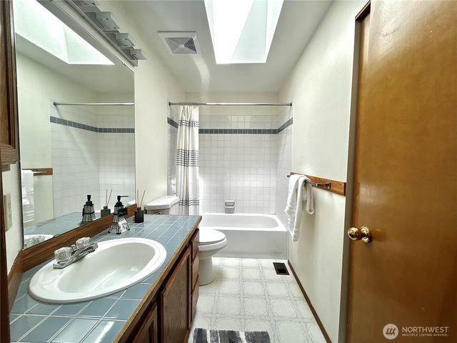 21523 129th Avenue SE, Kent, WA 98031