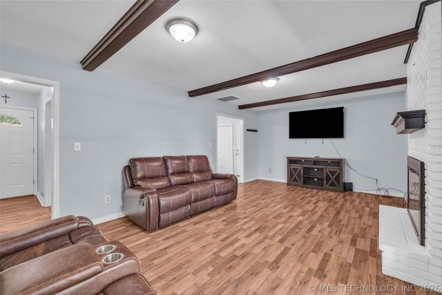 1331 S 76th East Avenue, Tulsa, OK 74112