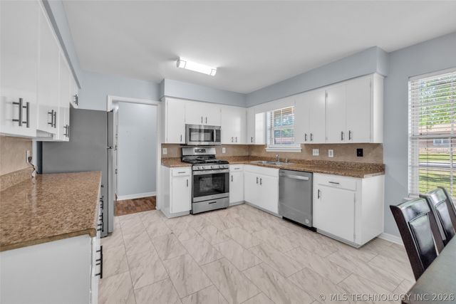 1331 S 76th East Avenue, Tulsa, OK 74112