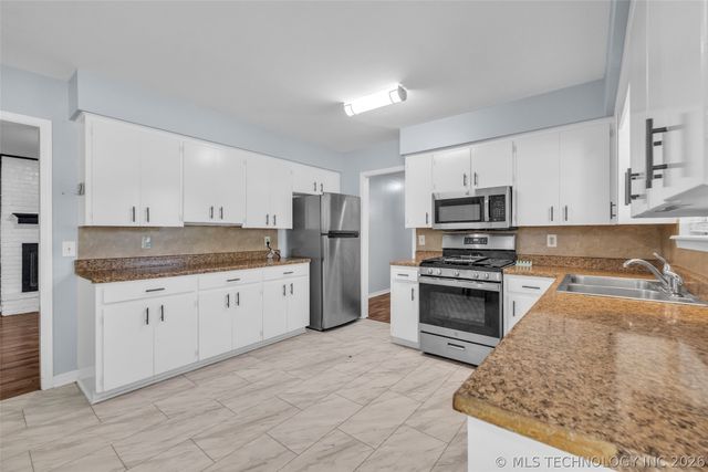 1331 S 76th East Avenue, Tulsa, OK 74112