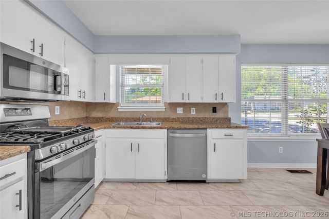 1331 S 76th East Avenue, Tulsa, OK 74112