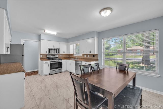 1331 S 76th East Avenue, Tulsa, OK 74112