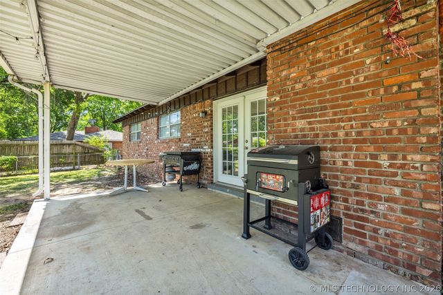 1331 S 76th East Avenue, Tulsa, OK 74112