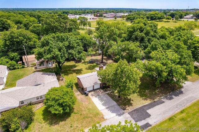 1331 S 76th East Avenue, Tulsa, OK 74112