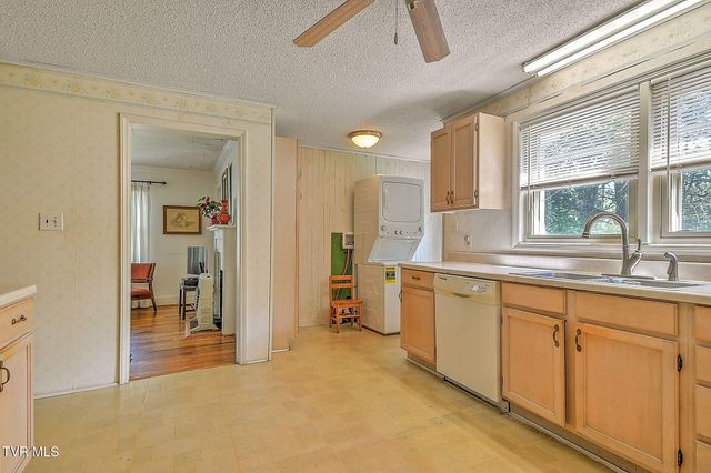 851 Adkins Lane, Erwin, TN 37650