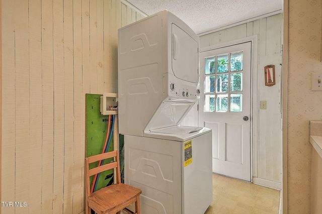 851 Adkins Lane, Erwin, TN 37650