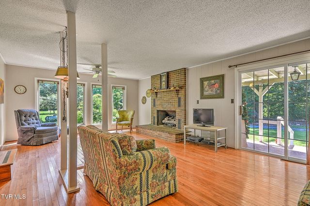 851 Adkins Lane, Erwin, TN 37650