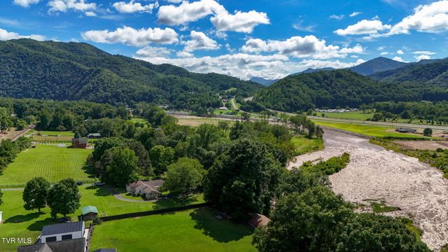851 Adkins Lane, Erwin, TN 37650