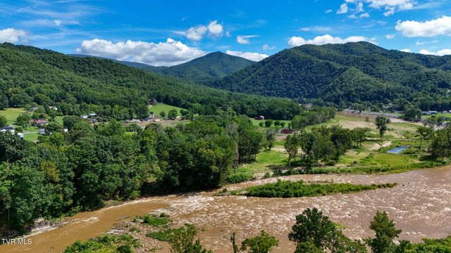 851 Adkins Lane, Erwin, TN 37650