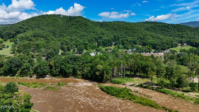 851 Adkins Lane, Erwin, TN 37650