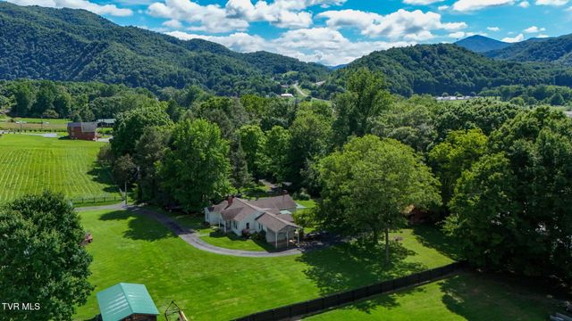 851 Adkins Lane, Erwin, TN 37650