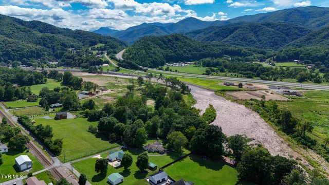 851 Adkins Lane, Erwin, TN 37650