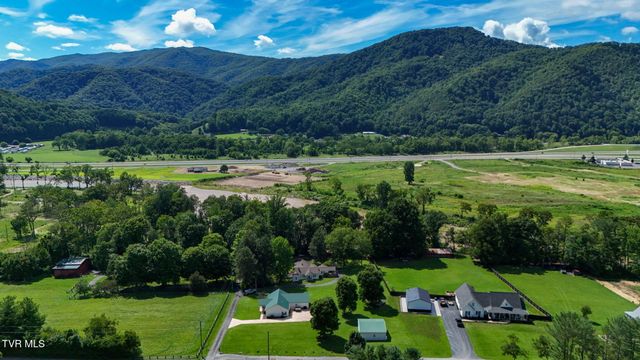 851 Adkins Lane, Erwin, TN 37650