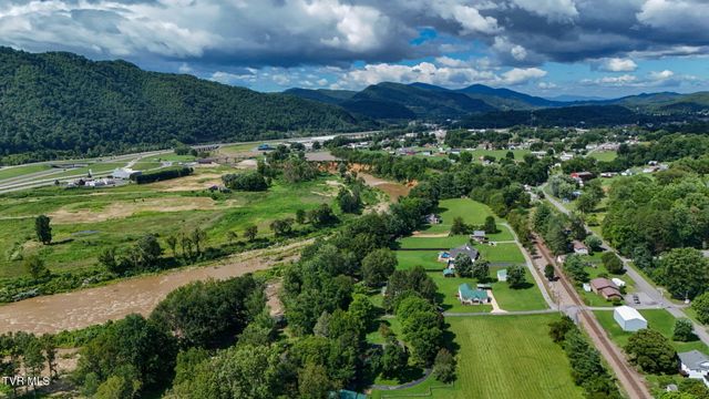 851 Adkins Lane, Erwin, TN 37650