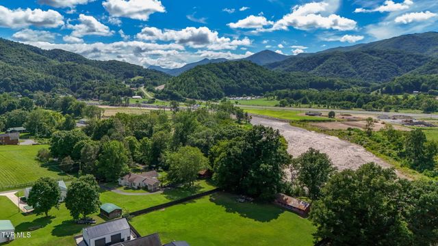 851 Adkins Lane, Erwin, TN 37650