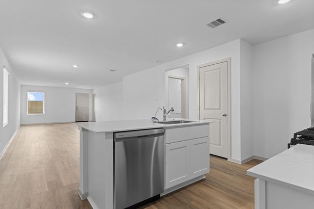 1015 Bluegill Drive, Alvin, TX 77511