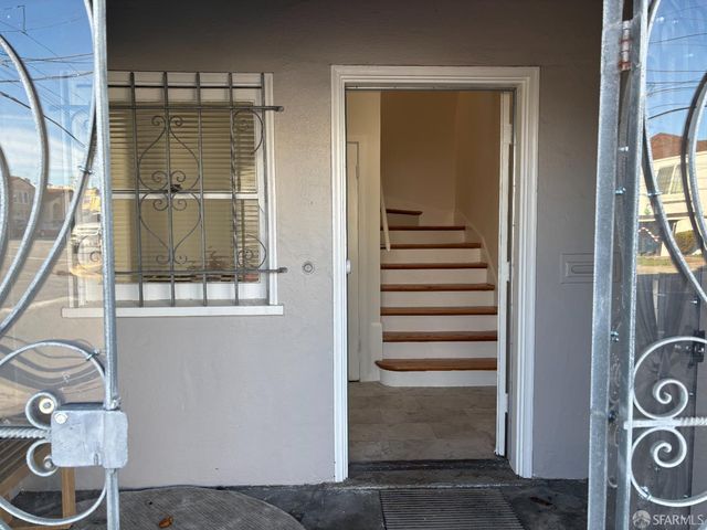 2195 34th Avenue, San Francisco, CA 94116