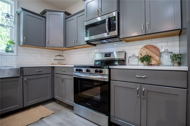 405 Adler Point, Carrollton, GA 30117