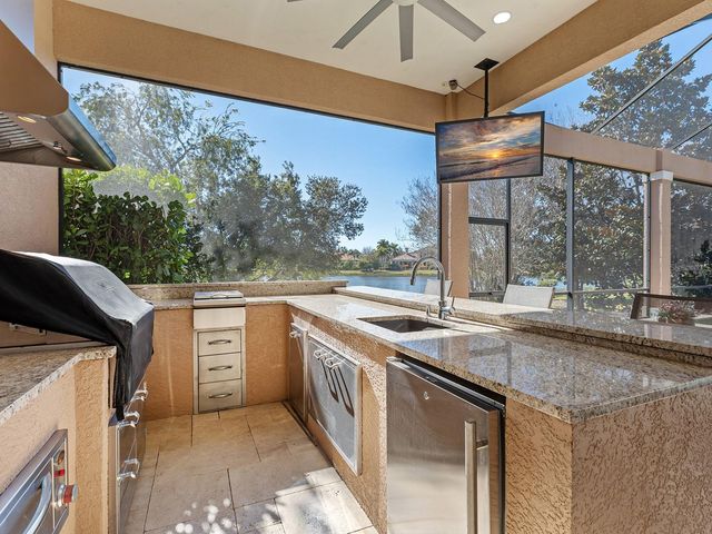 16206 BAYCROSS DRIVE, Lakewood Ranch, FL 34202