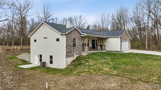 619 North Ethlyn Road, Winfield, MO 63389