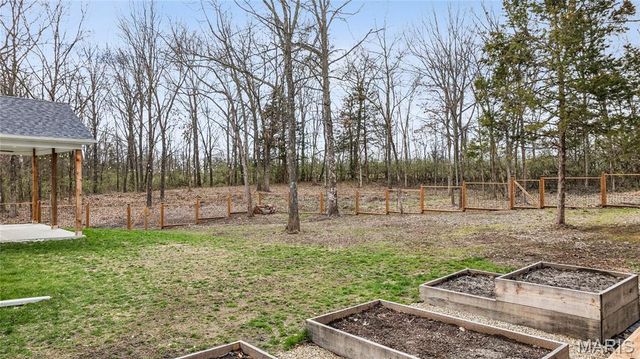 619 North Ethlyn Road, Winfield, MO 63389