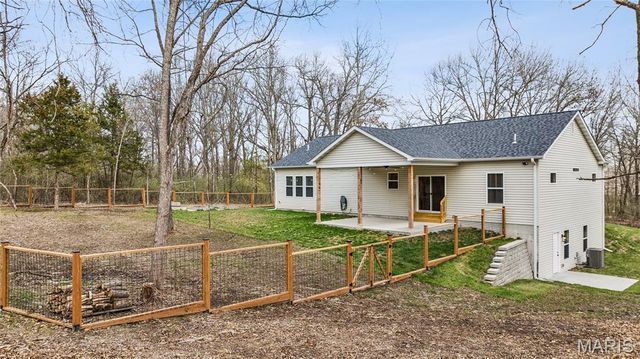 619 North Ethlyn Road, Winfield, MO 63389