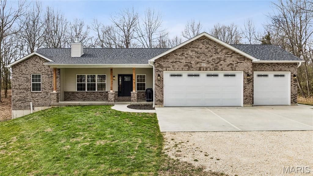 619 North Ethlyn Road, Winfield, MO 63389