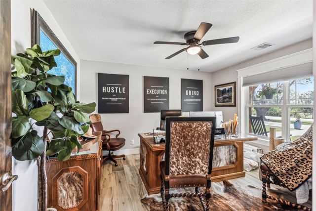 304 W Links Drive, Godley, TX 76044