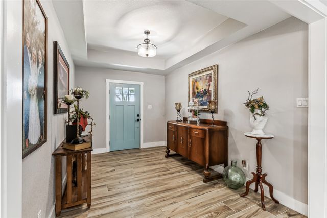 304 W Links Drive, Godley, TX 76044
