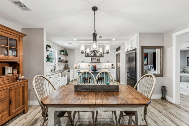 304 W Links Drive, Godley, TX 76044