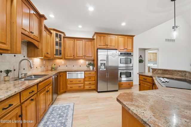 13304 Ashford Cir, Goshen, KY 40026