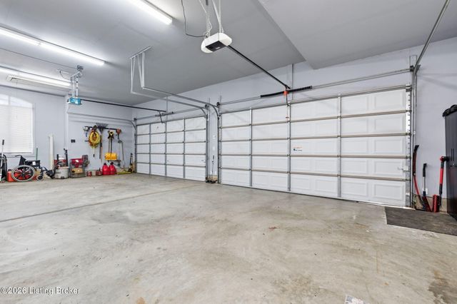 13304 Ashford Cir, Goshen, KY 40026