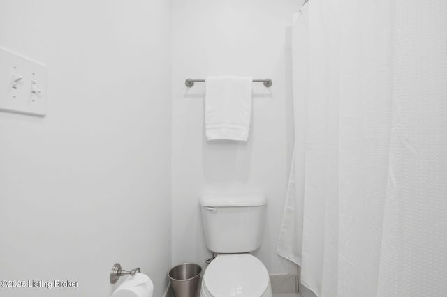 13304 Ashford Cir, Goshen, KY 40026