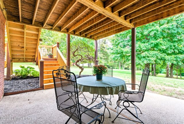 13304 Ashford Cir, Goshen, KY 40026