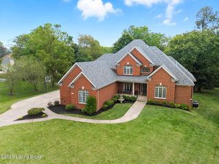 13304 Ashford Cir, Goshen, KY 40026