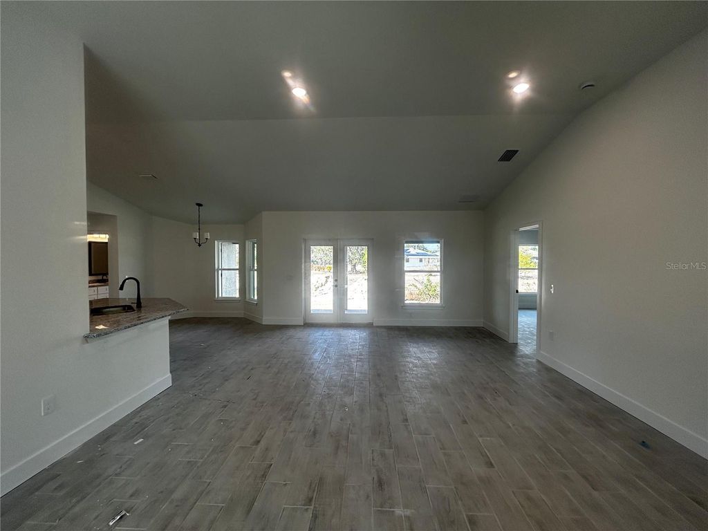 Image 4 of property listing at 498 SANTIGUAY STREET, Punta Gorda, FL 33983