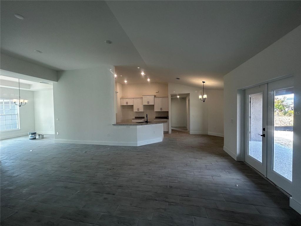 Image 5 of property listing at 498 SANTIGUAY STREET, Punta Gorda, FL 33983