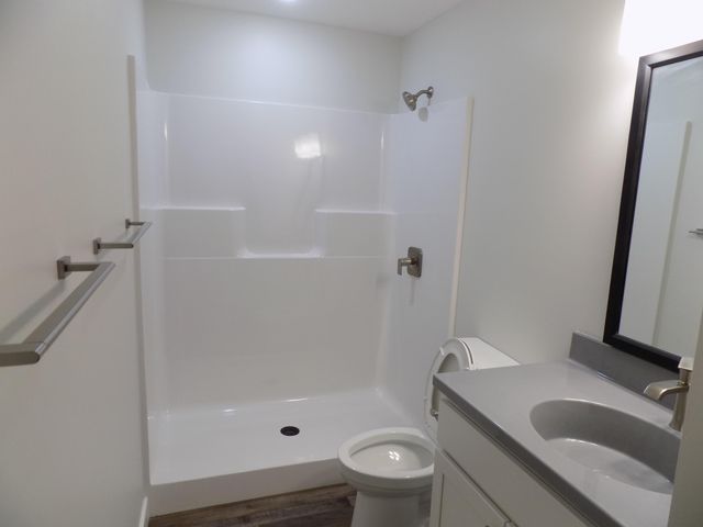 760 TIDBALL AVE, Centralia, MO 65240