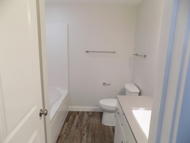 760 TIDBALL AVE, Centralia, MO 65240