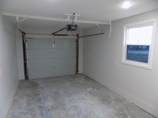 760 TIDBALL AVE, Centralia, MO 65240