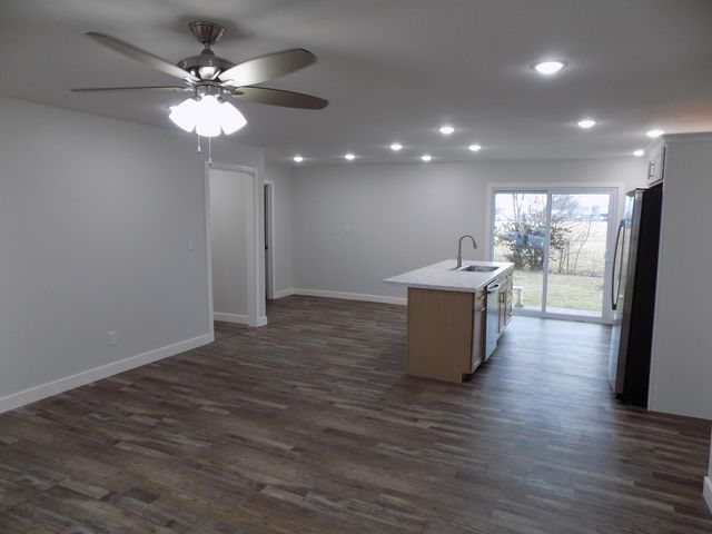 760 TIDBALL AVE, Centralia, MO 65240